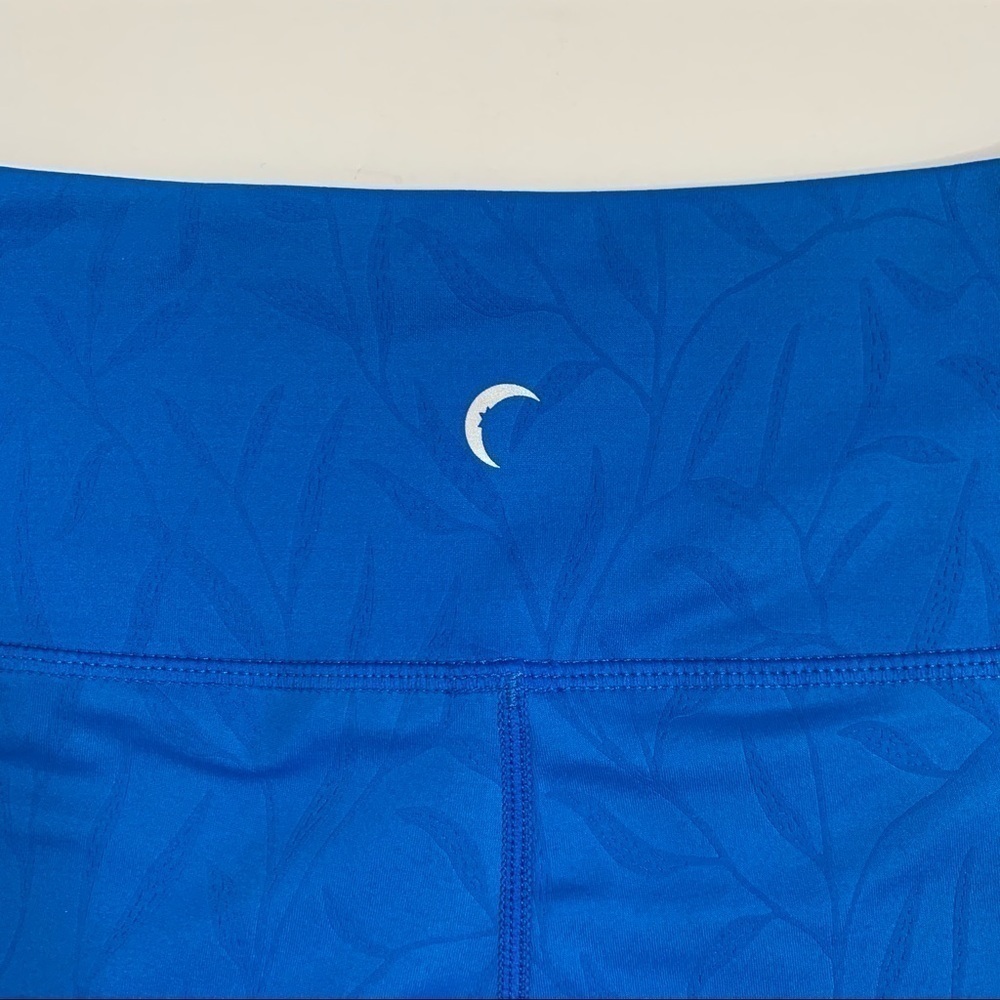 Zyia Royal Blue Willow Light N Tight Hi-Rise Crop Legging - Picture 7 of 14